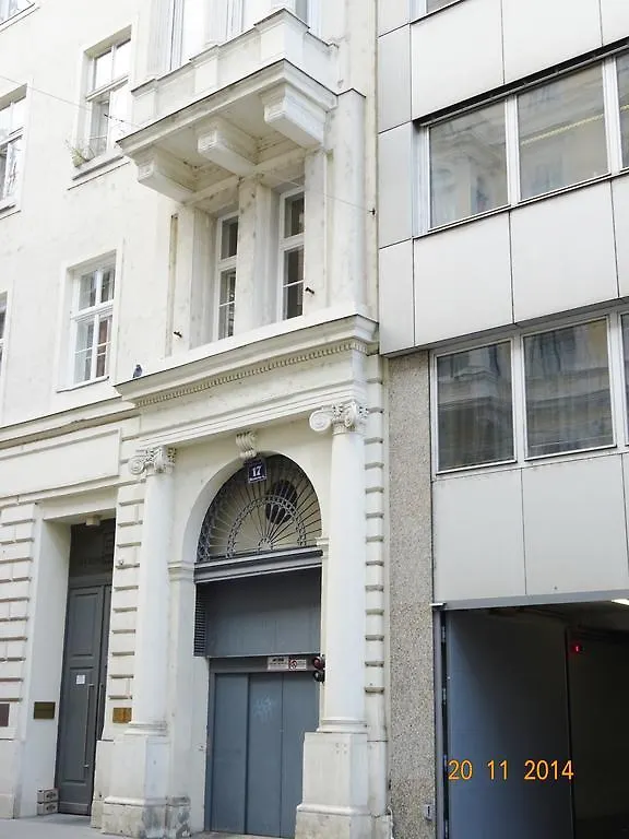 Govienna Luxury Oldtown Apartment